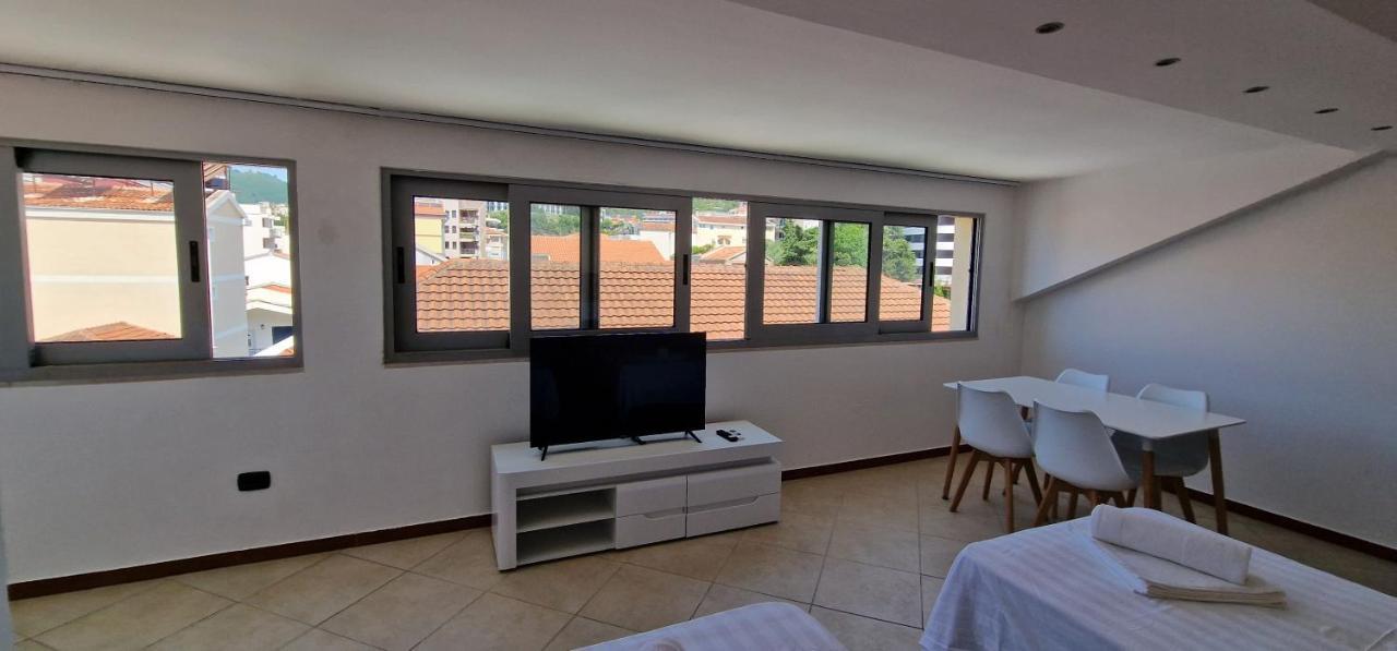 Apartment Nini Rafailovici