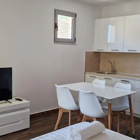 Apartmani Nini Rafailovici Exterior photo
