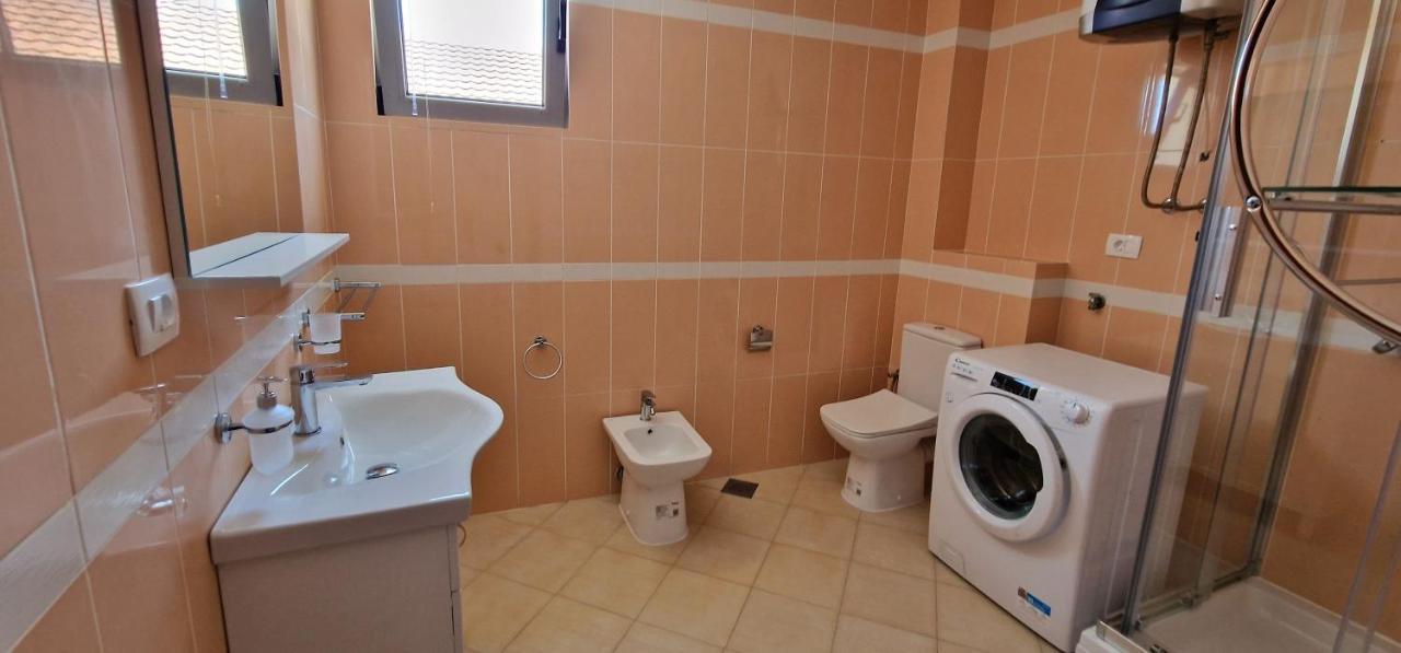 Nini Rafajlovići